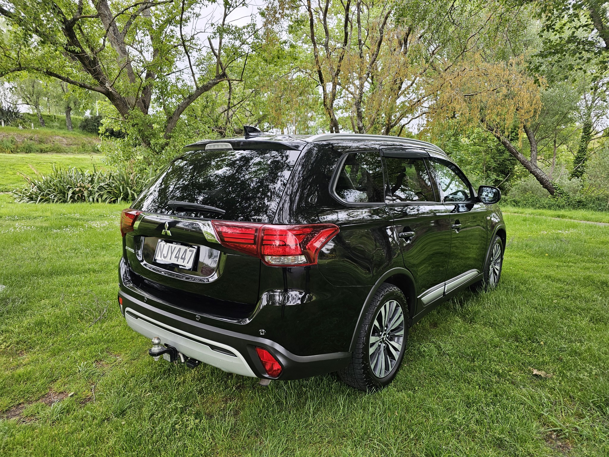 2021 Mitsubishi Outlander | LS 2.4P/4WD/CVT | 25086 | 3