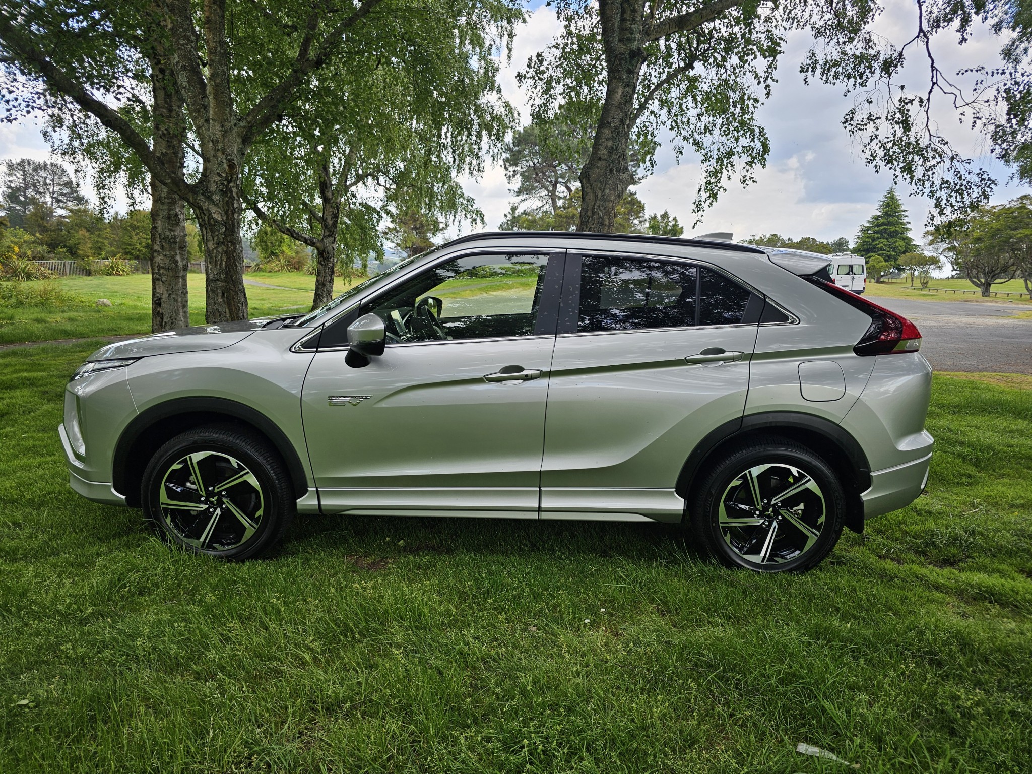 2024 Mitsubishi Eclipse Cross | VRX PHEV/4WD/AT | 25130 | 7