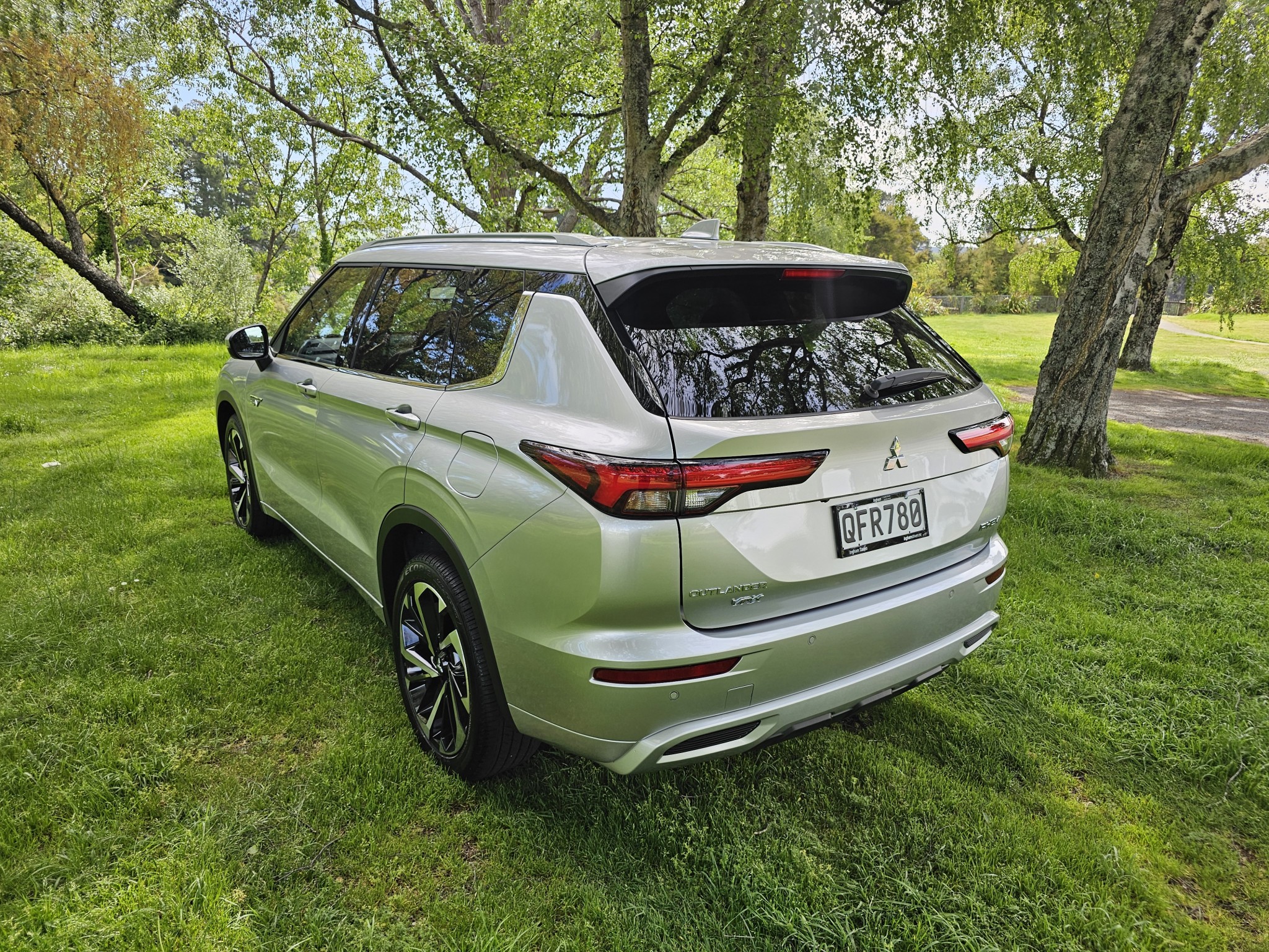 2023 Mitsubishi Outlander | VRX PHEV/4WD/AT | 25136 | 6