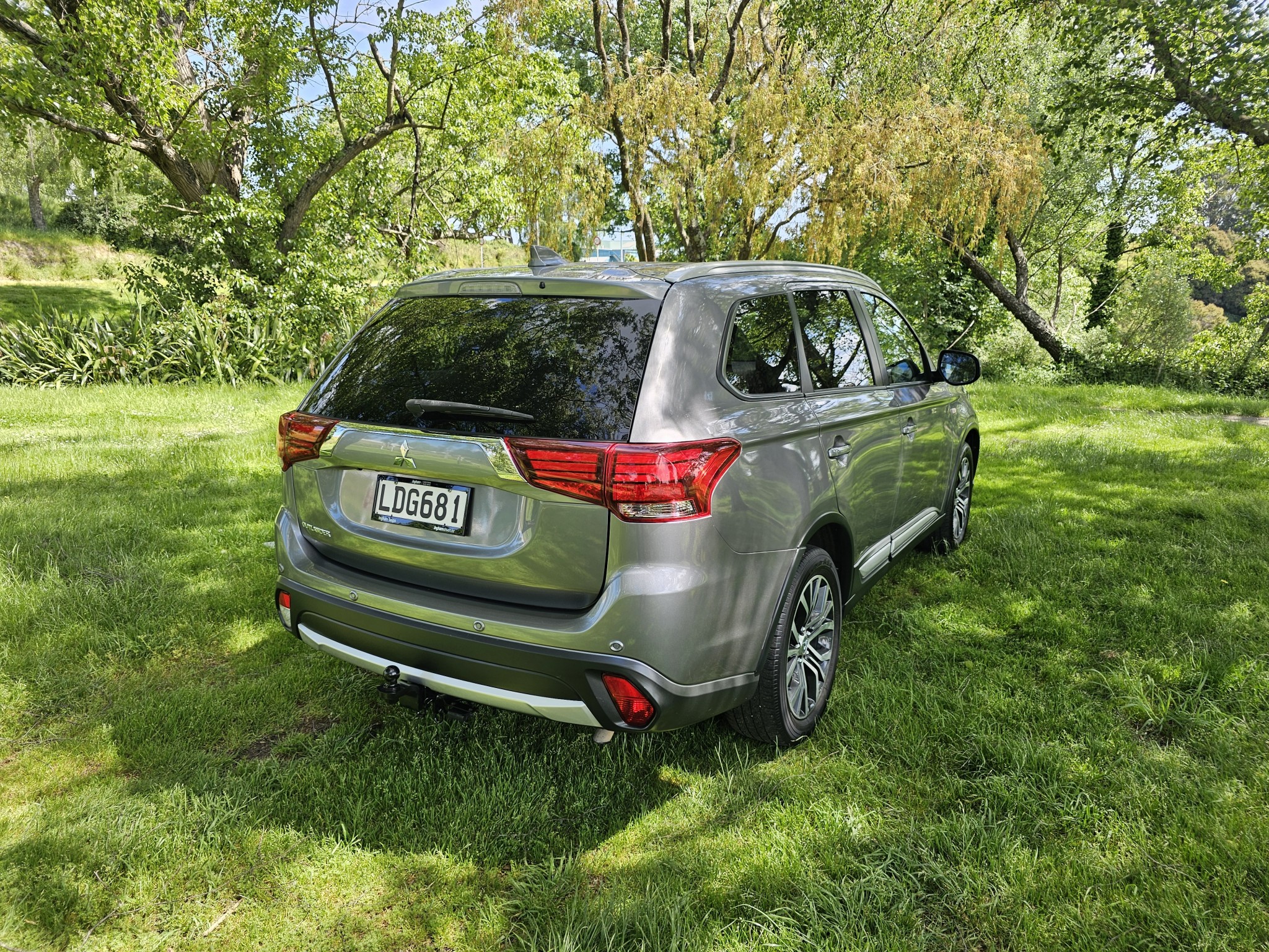 2018 Mitsubishi Outlander | LS 2.0P/CVT | 25137 | 3