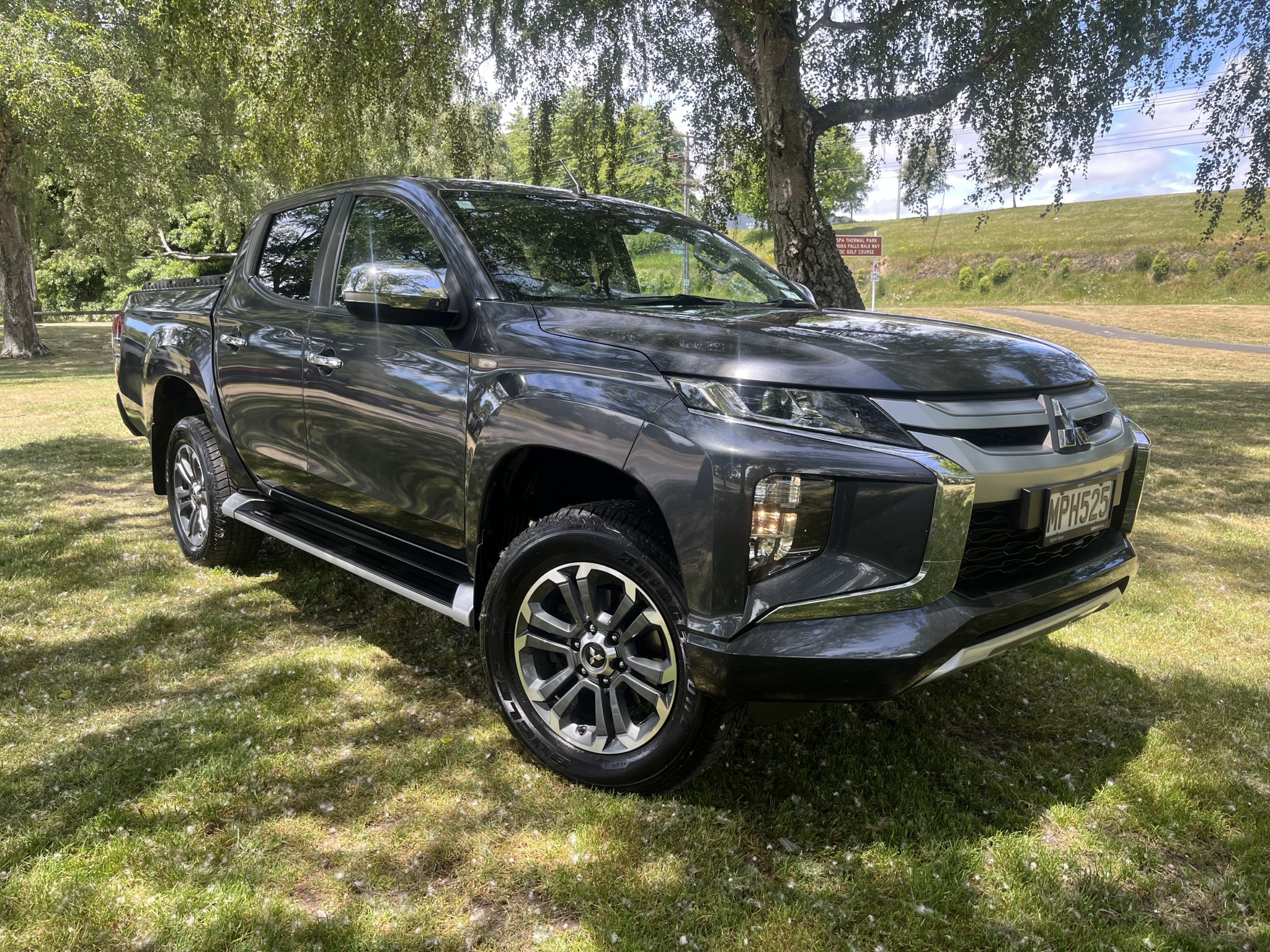 2020 Mitsubishi Triton | DC GLXR 6AT 2.4D/4WD | 25318 | 1