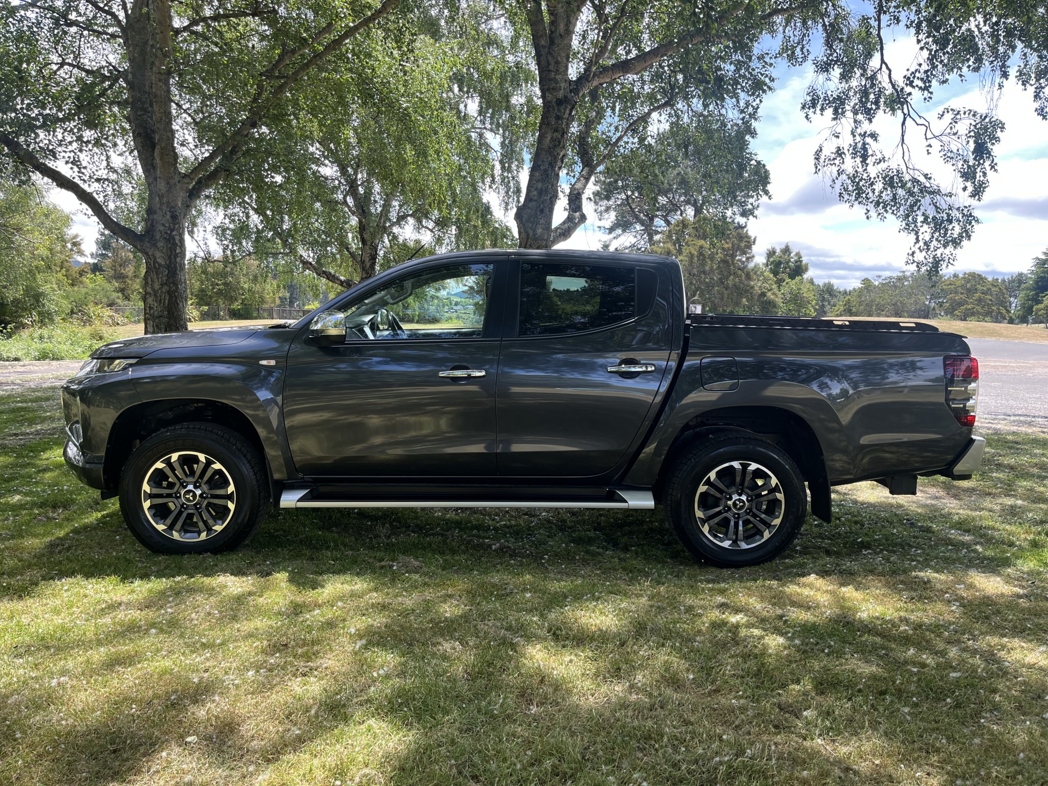 2020 Mitsubishi Triton | DC GLXR 6AT 2.4D/4WD | 25318 | 7