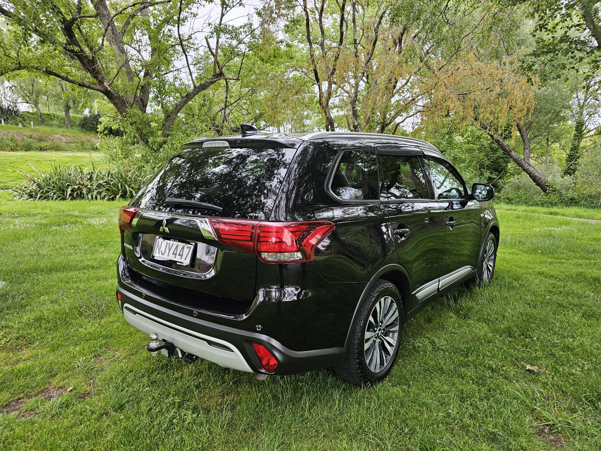 2021 Mitsubishi Outlander | LS 2.4P/4WD/CVT | 25498 | 3