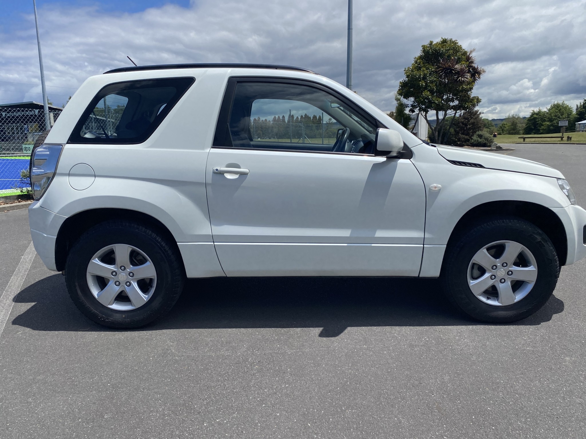 2017 Suzuki Grand Vitara | VJLXAE 2.4P/4WD/4AT | 25499 | 2