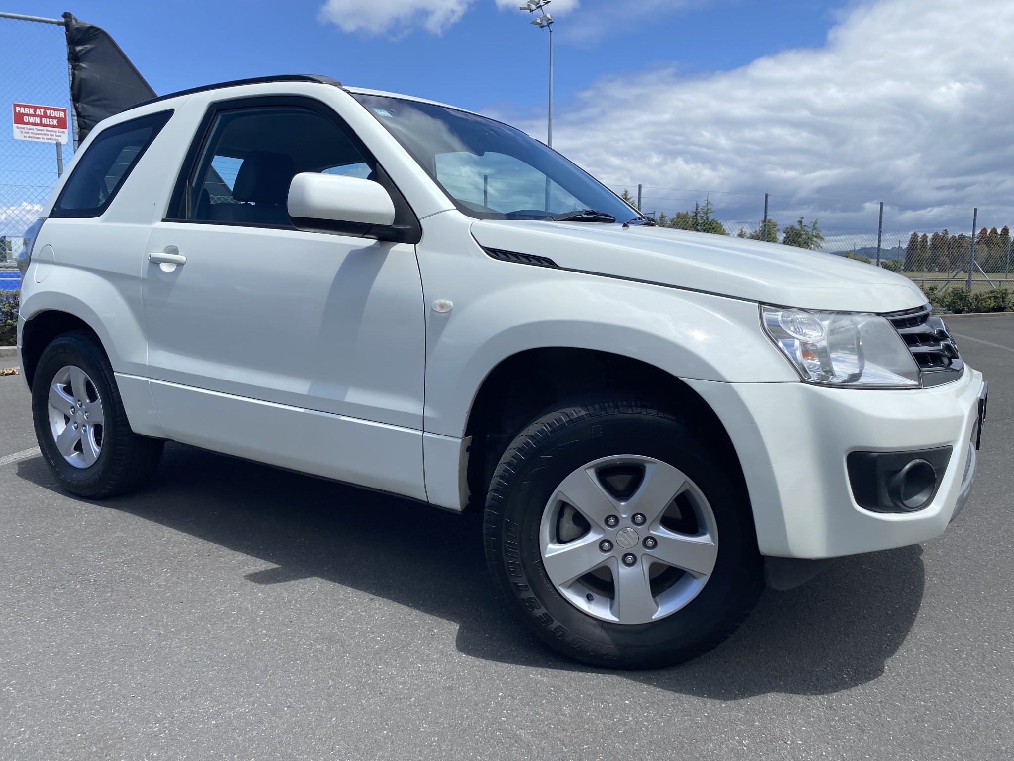 2017 Suzuki Grand Vitara | VJLXAE 2.4P/4WD/4AT | 25499 | 3