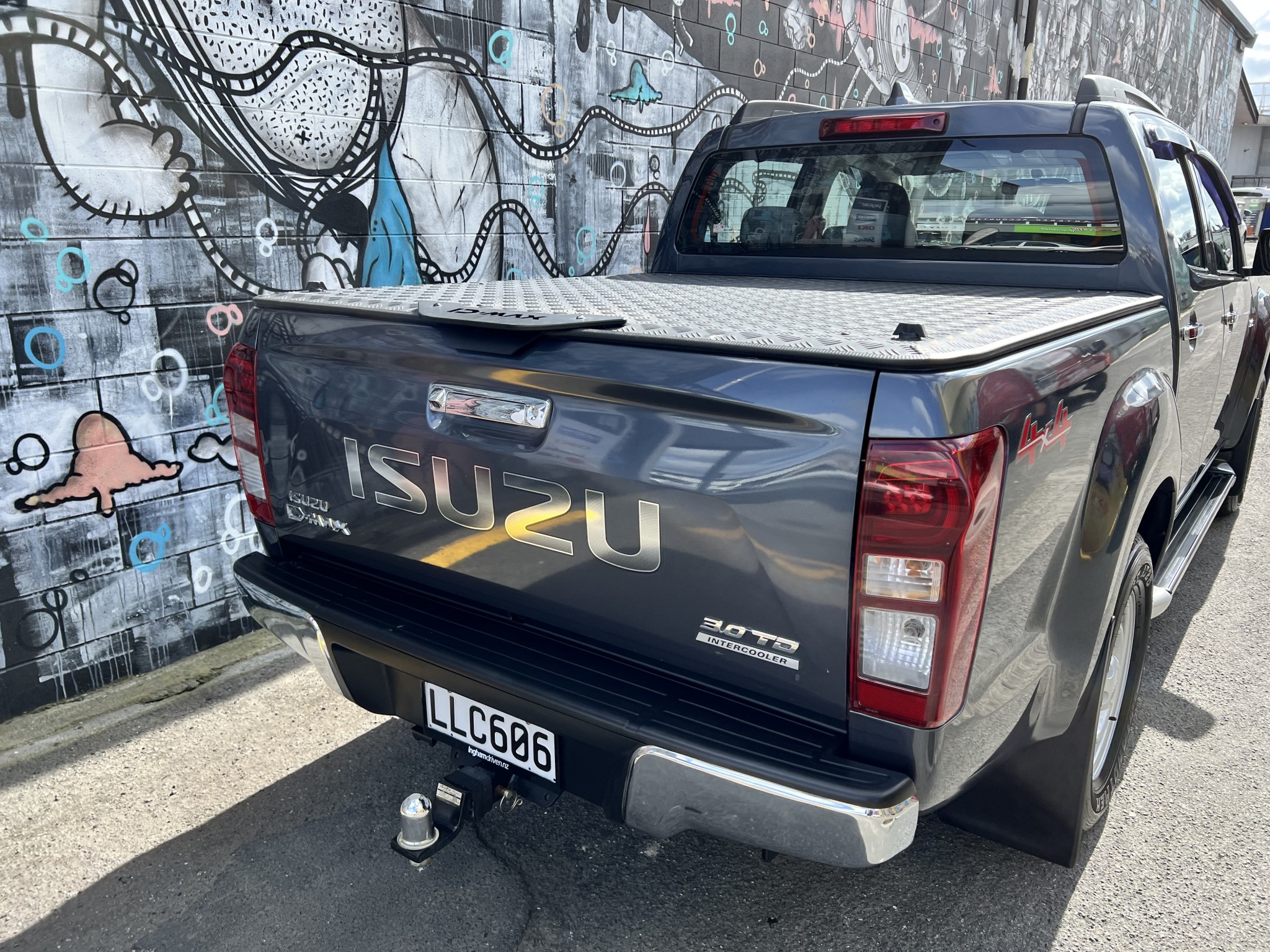 2018 Isuzu D-MAX | LS DC 3.0D/4WD/6MT | 24455 | 5