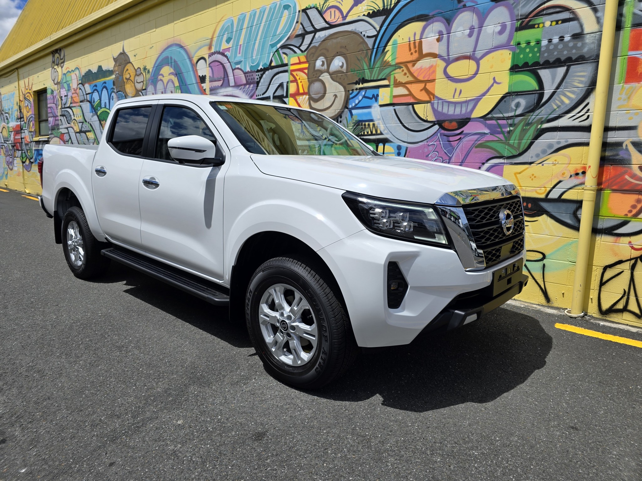 2024 Nissan Navara | ST 2.3D/4WD/7AT | 25332 | 1