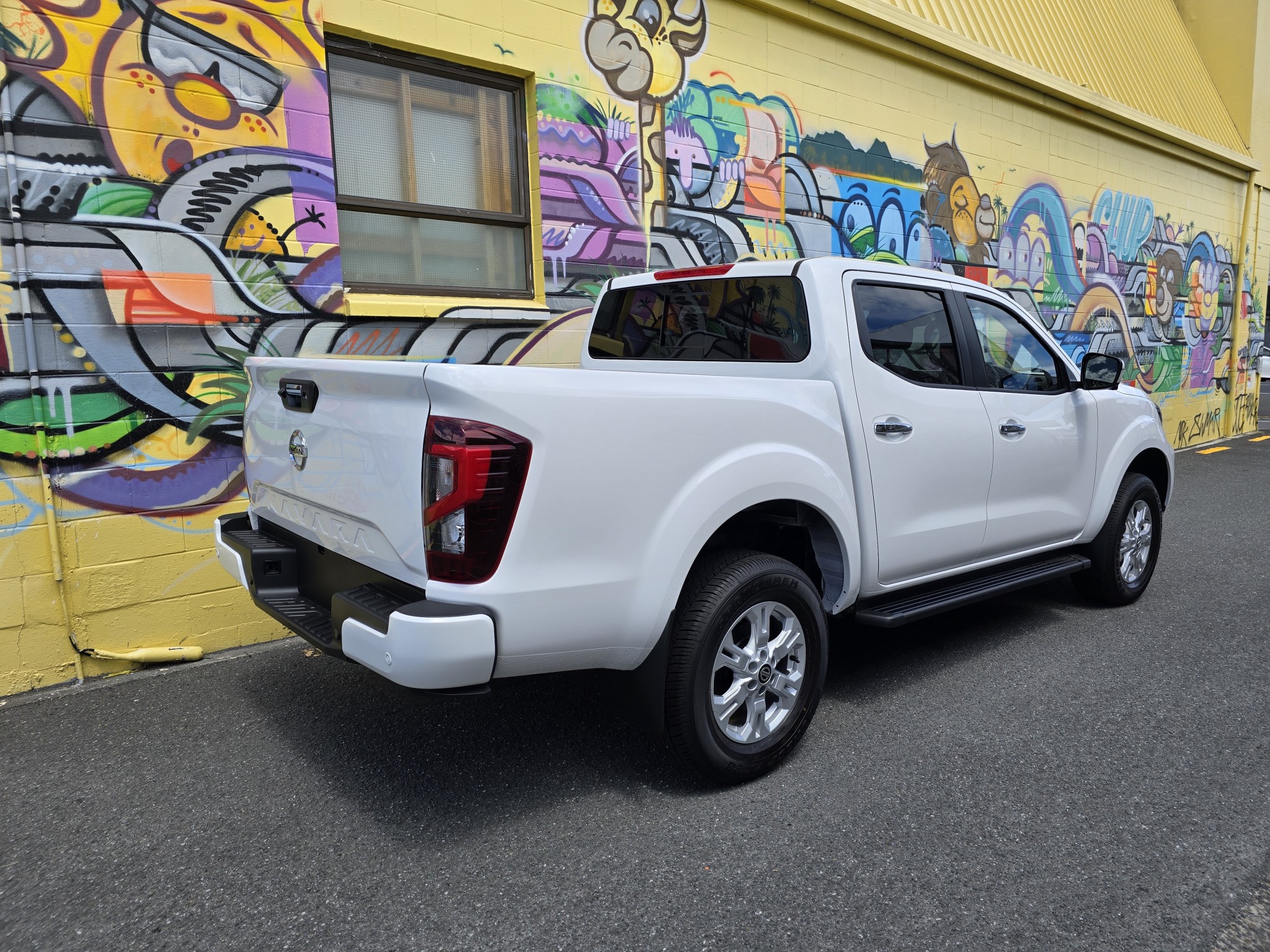 2024 Nissan Navara | ST 2.3D/4WD/7AT | 25332 | 4