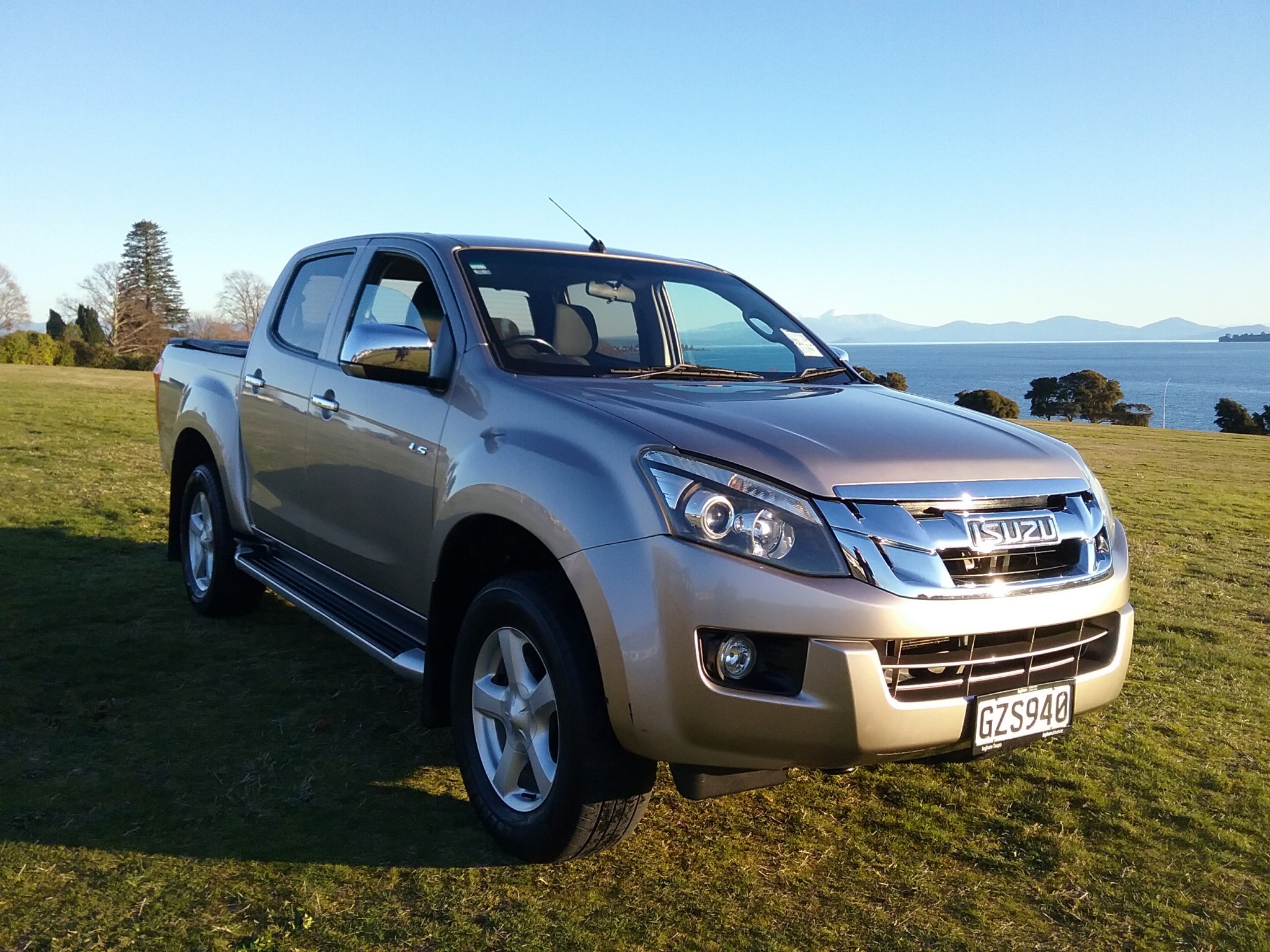 2013 Isuzu D-MAX | LS AUTO DC 2WD | 15355 | 1