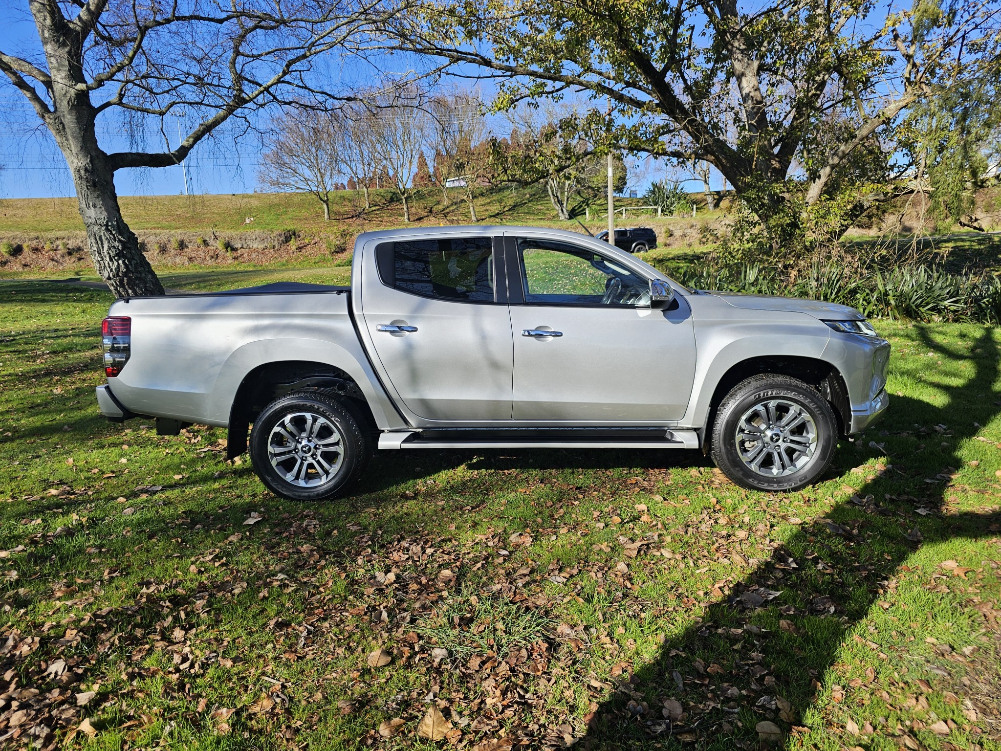 2023 Mitsubishi Triton | DC GLXR 6AT 2.4D | 24037 | 2