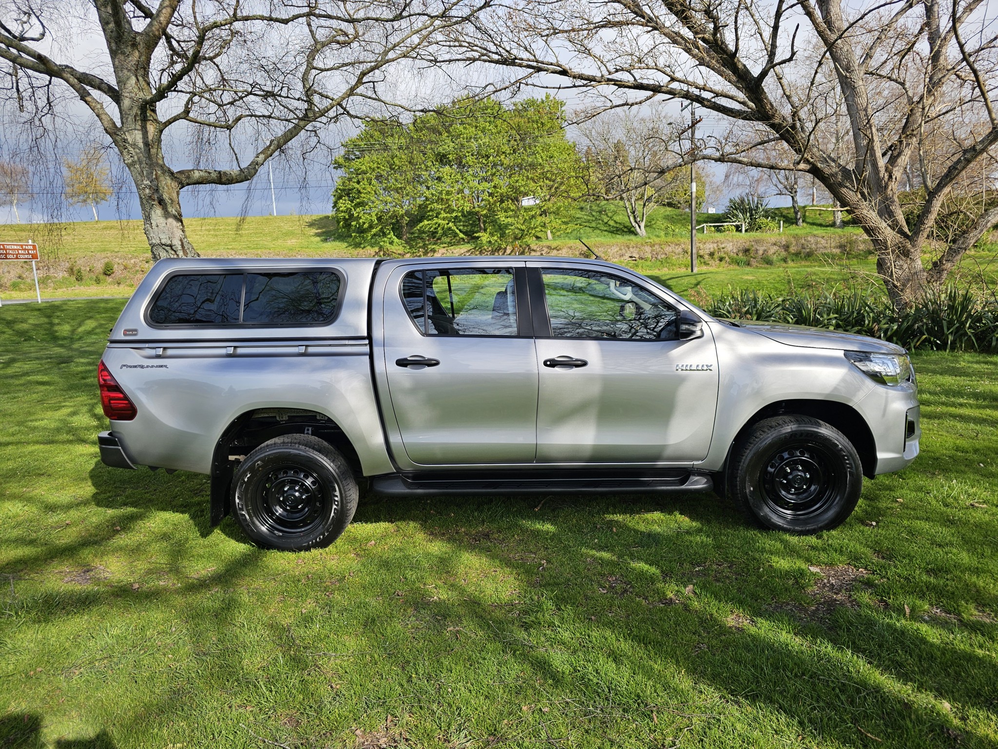 2020 Toyota Hilux | SR TD DC 2.8DT | 24731 | 2