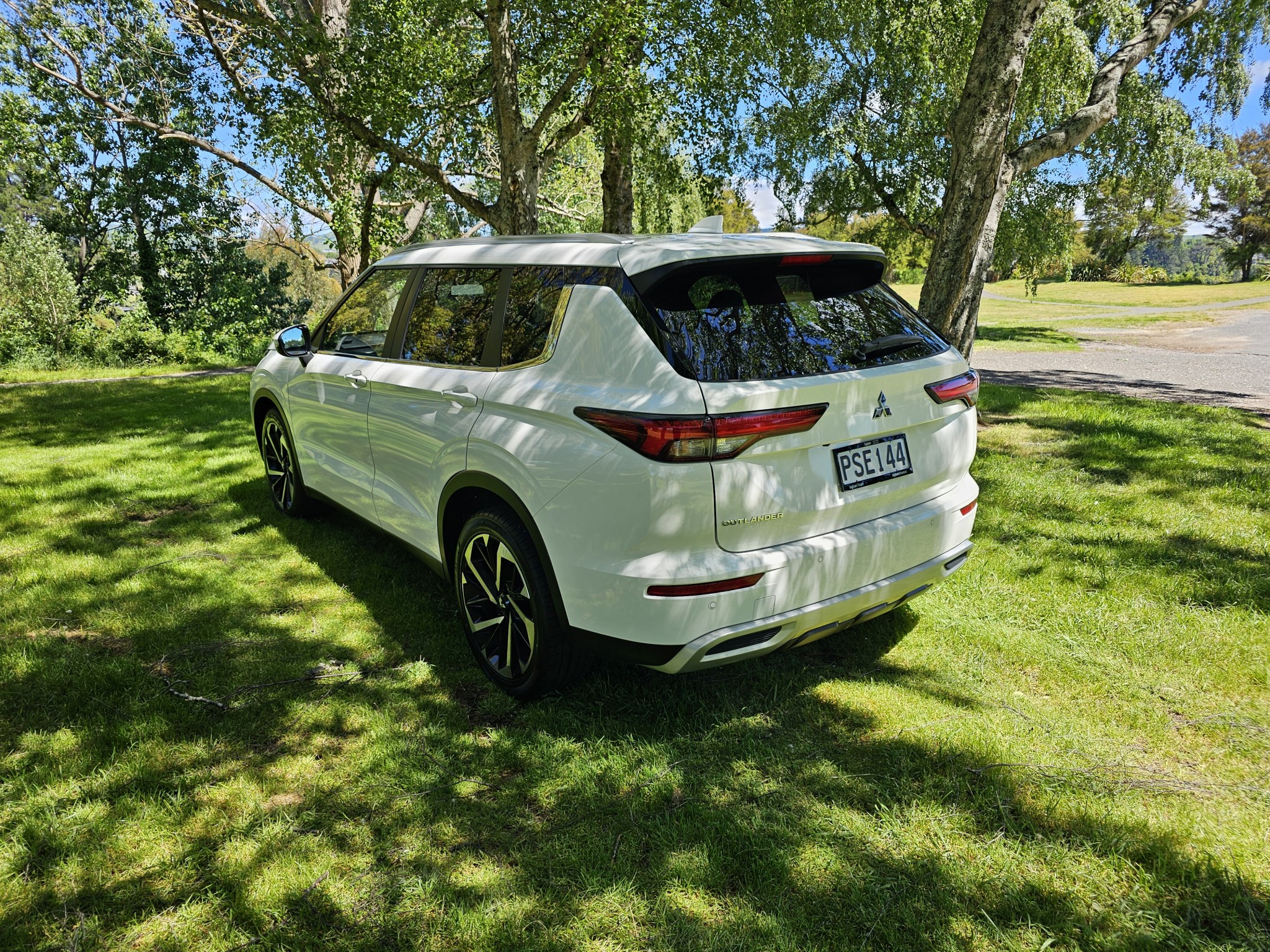 2023 Mitsubishi Outlander | XLS 2.5P/CVT | 25233 | 6