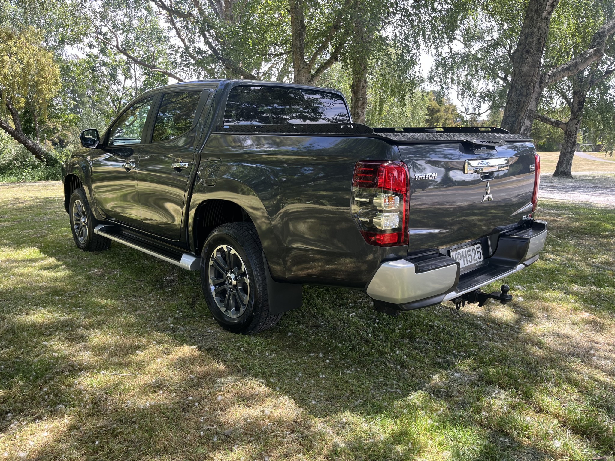 2020 Mitsubishi Triton | DC GLXR 6AT 2.4D/4WD | 25318 | 6