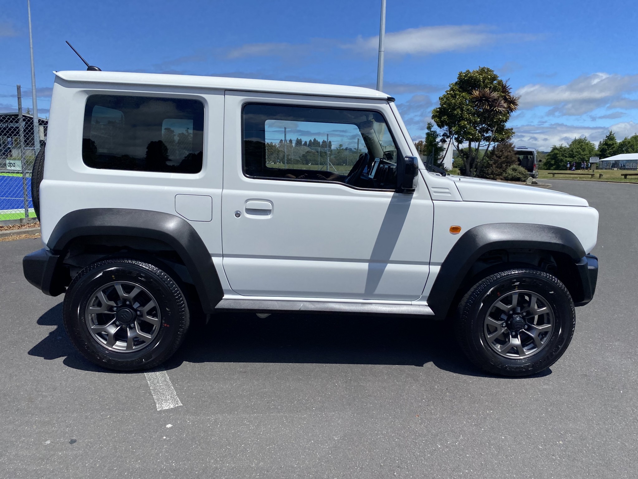 2022 Suzuki Jimny | SIERRA 1.5P/4WD/5MT | 25263 | 2