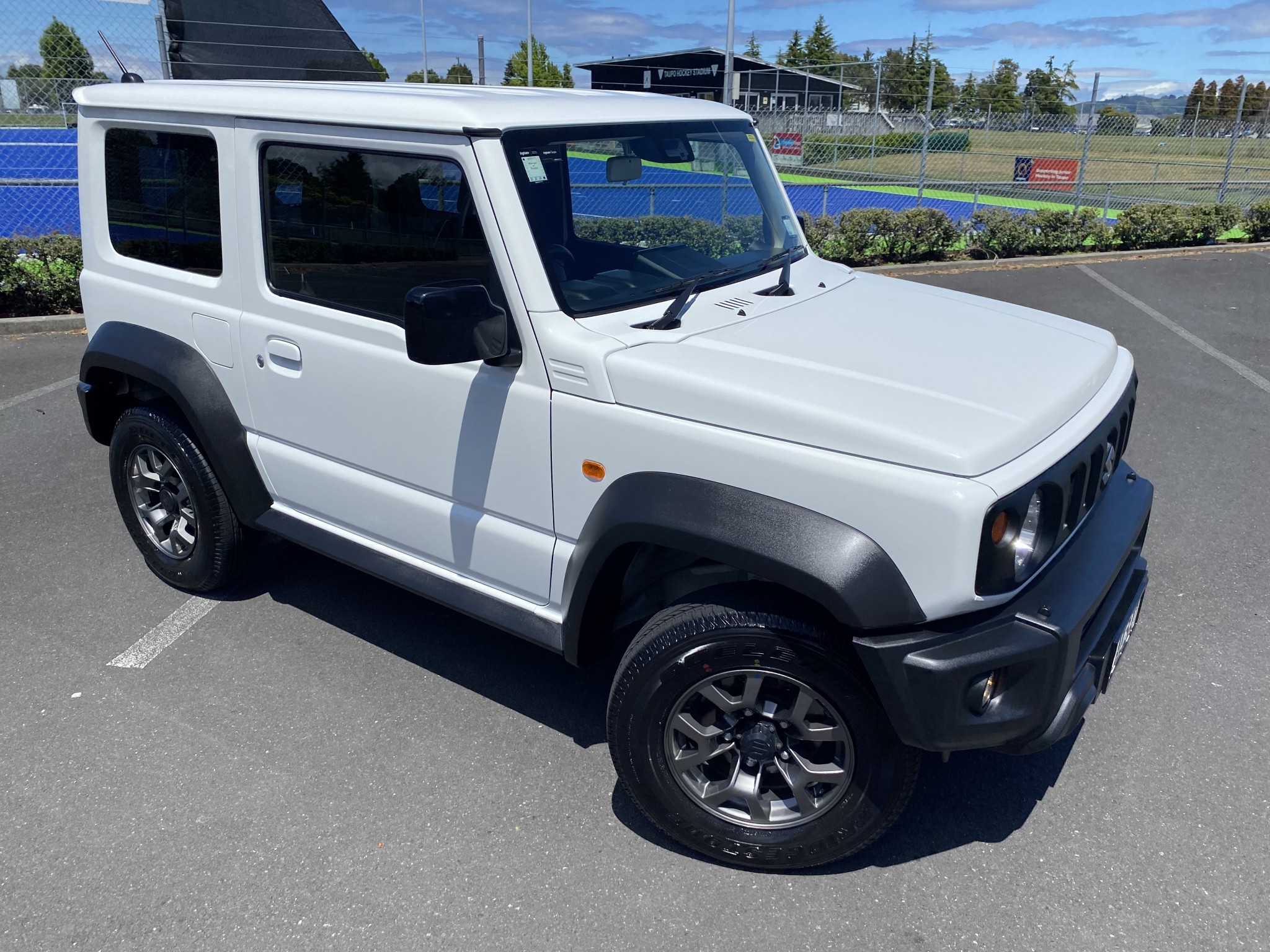 2022 Suzuki Jimny | SIERRA 1.5P/4WD/5MT | 25263 | 6