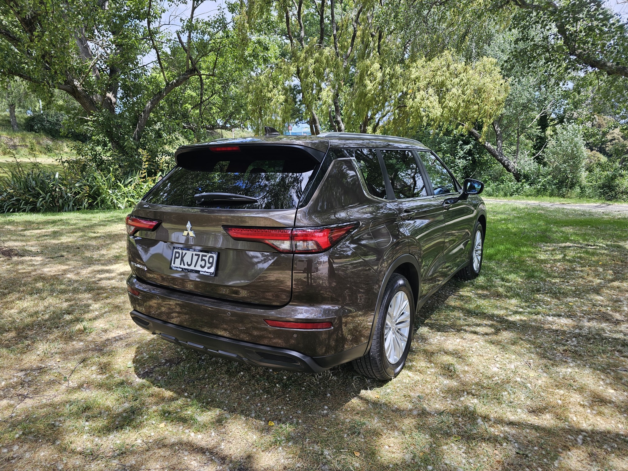 2022 Mitsubishi Outlander | LS 2.5P/CVT | 25385 | 3