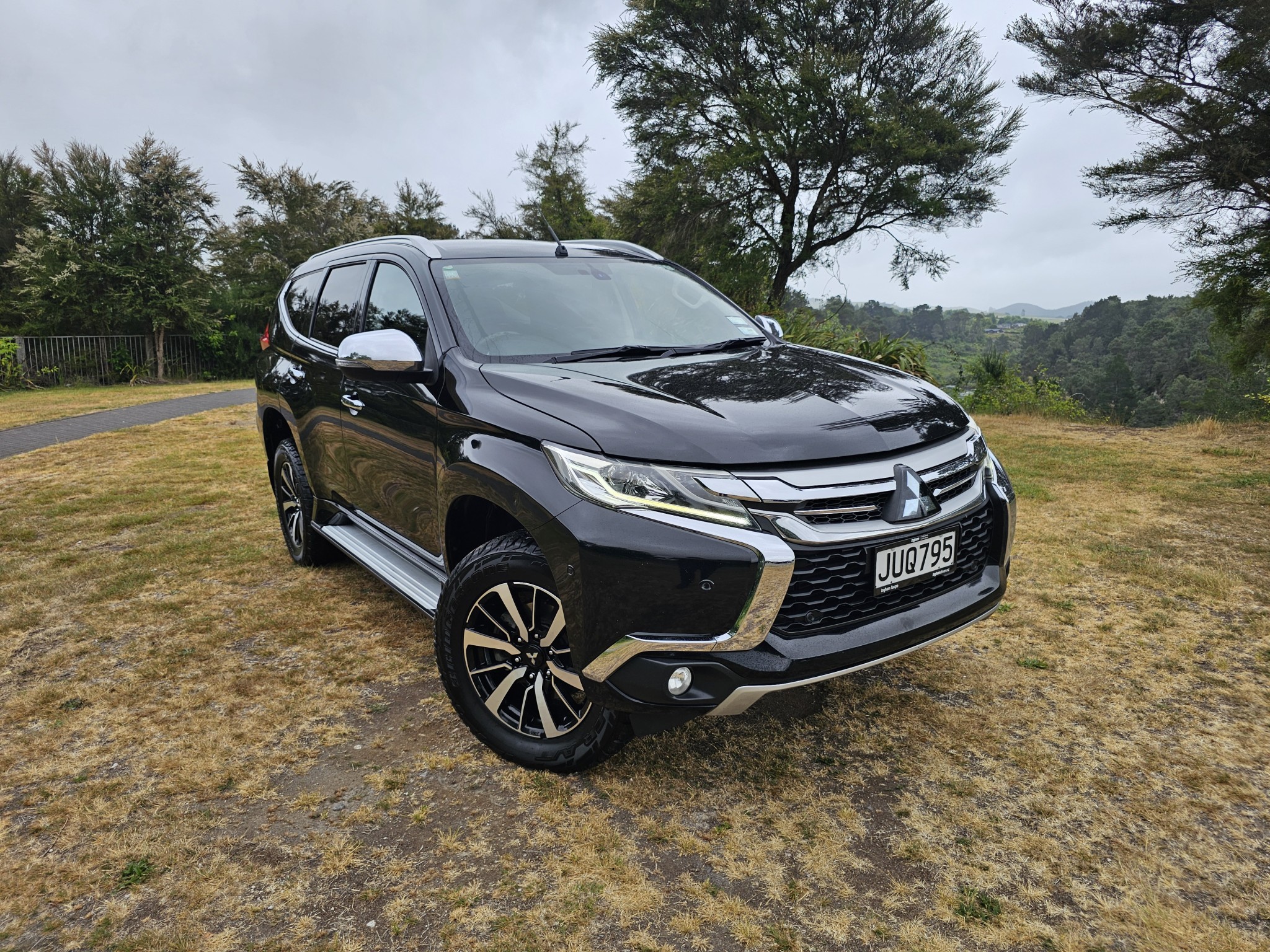 2016 Mitsubishi Pajero Sport | VRX 2.4D/4WD/8AT/SW | 25387 | 1