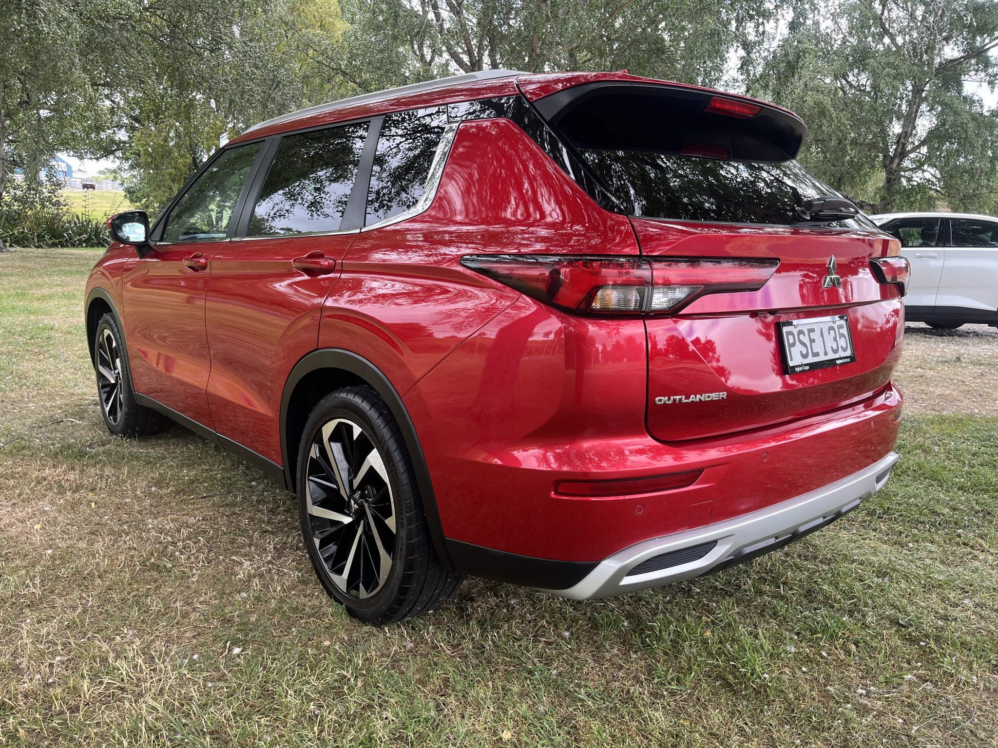 2023 Mitsubishi Outlander | XLS 2.5P/CVT | 25393 | 6