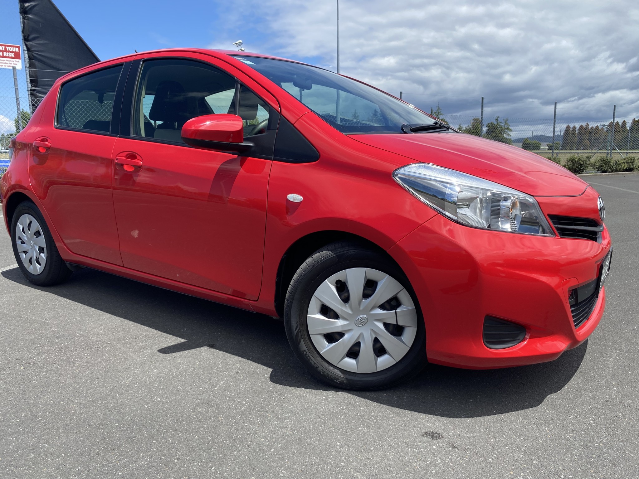 2013 Toyota Yaris | YR 1.3P HATCH5 4A | 25506 | 3