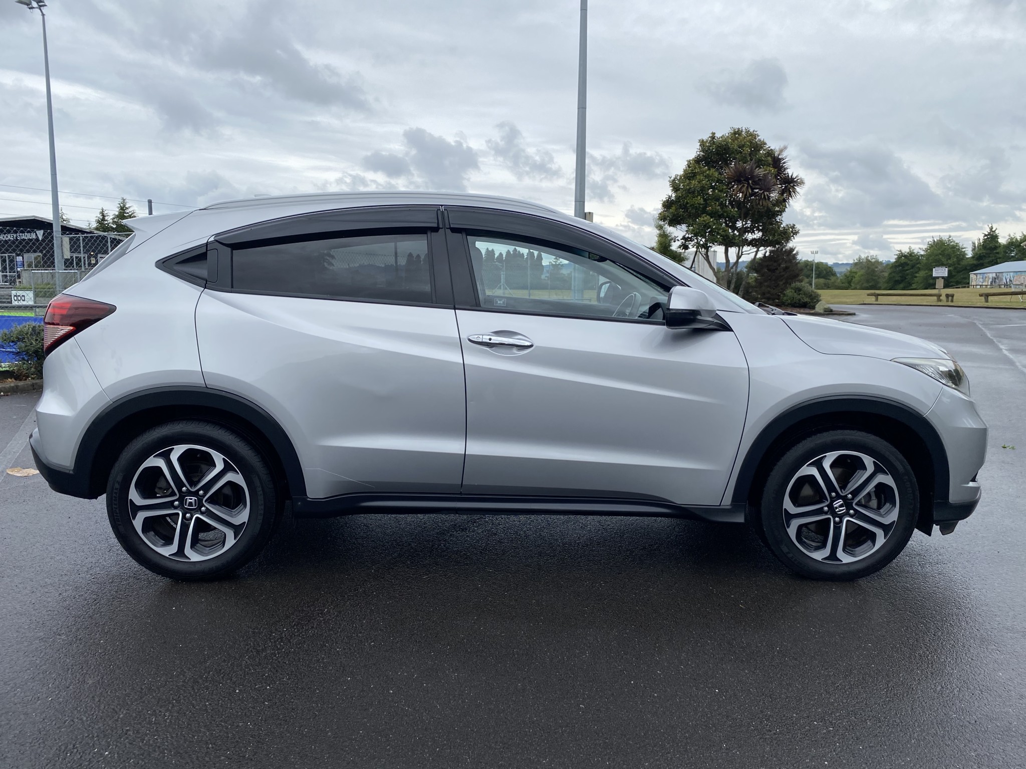 2015 Honda HR-V | SPORT 1.8P/CVT/SW/5D | 25411 | 2